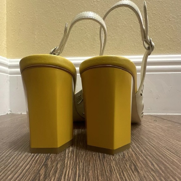 Azura Sandals Womens Size 10 White & Yellow Spring Step Engagement Slingback - Picture 2 of 8